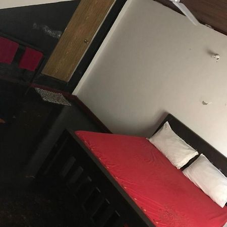Everest Rooms Пилияндала Екстериор снимка