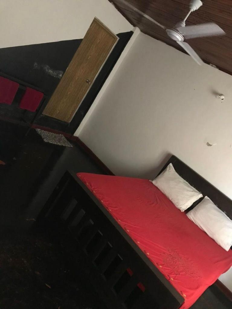 Everest Rooms Пилияндала Екстериор снимка