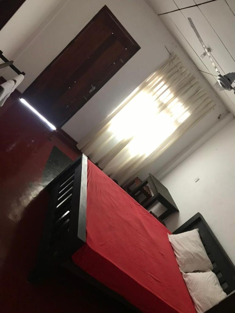 Everest Rooms Пилияндала Екстериор снимка